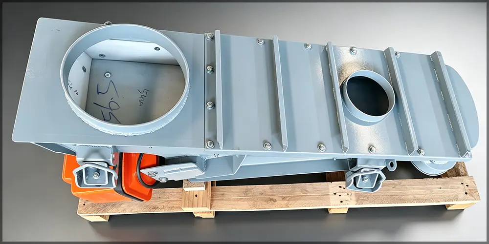 Heavy-duty electromagnetic vibrating trough feeder with shock absorption hangers for mineral handling